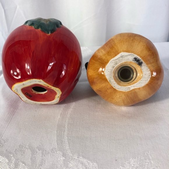 NWOT Gorgeous Lg Apple & Pear Ceramic Salt & Pepper Shaker Set. CLEAN & EXC COND - Picture 7 of 7